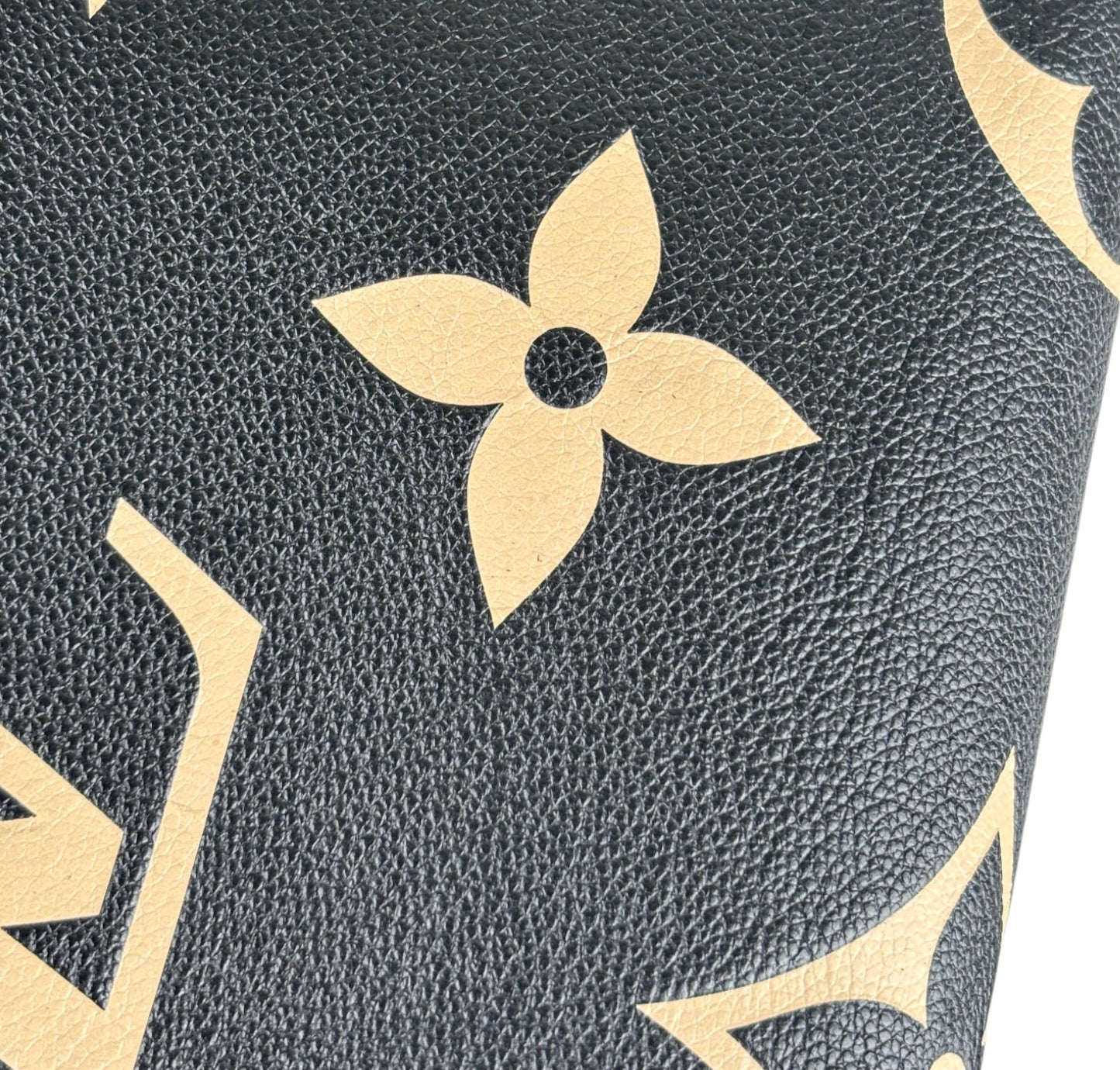 Onthego GM Giant Monogram 