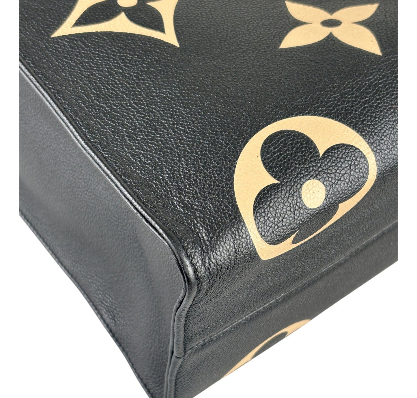 Onthego GM Giant Monogram 