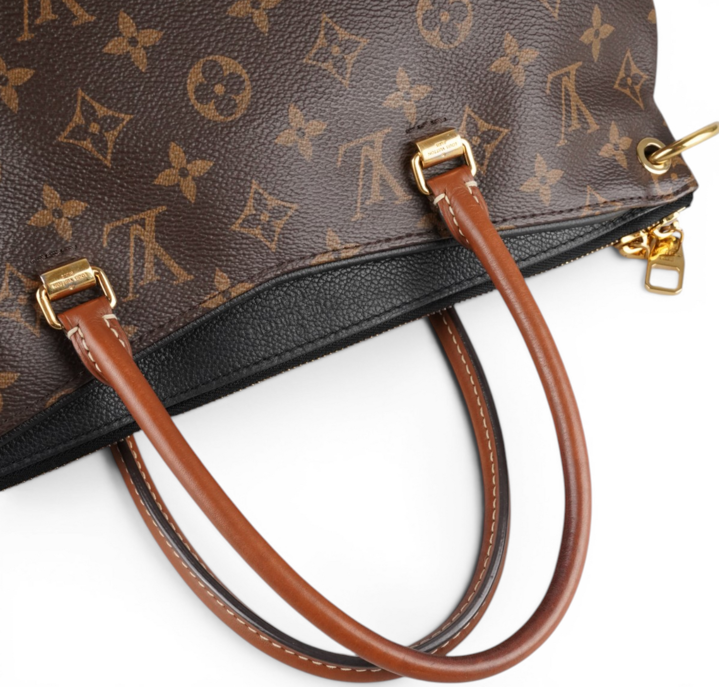 Pallas Monogram