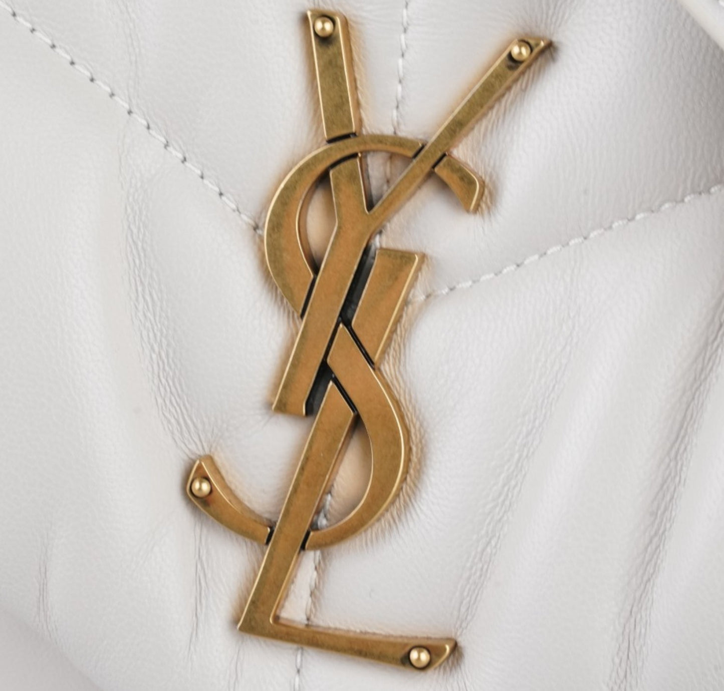 Small White Vintage Puffer 