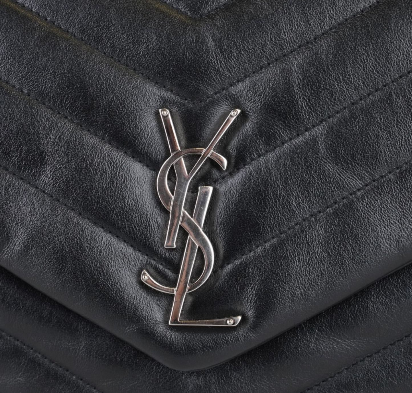 Loulou Medium Black