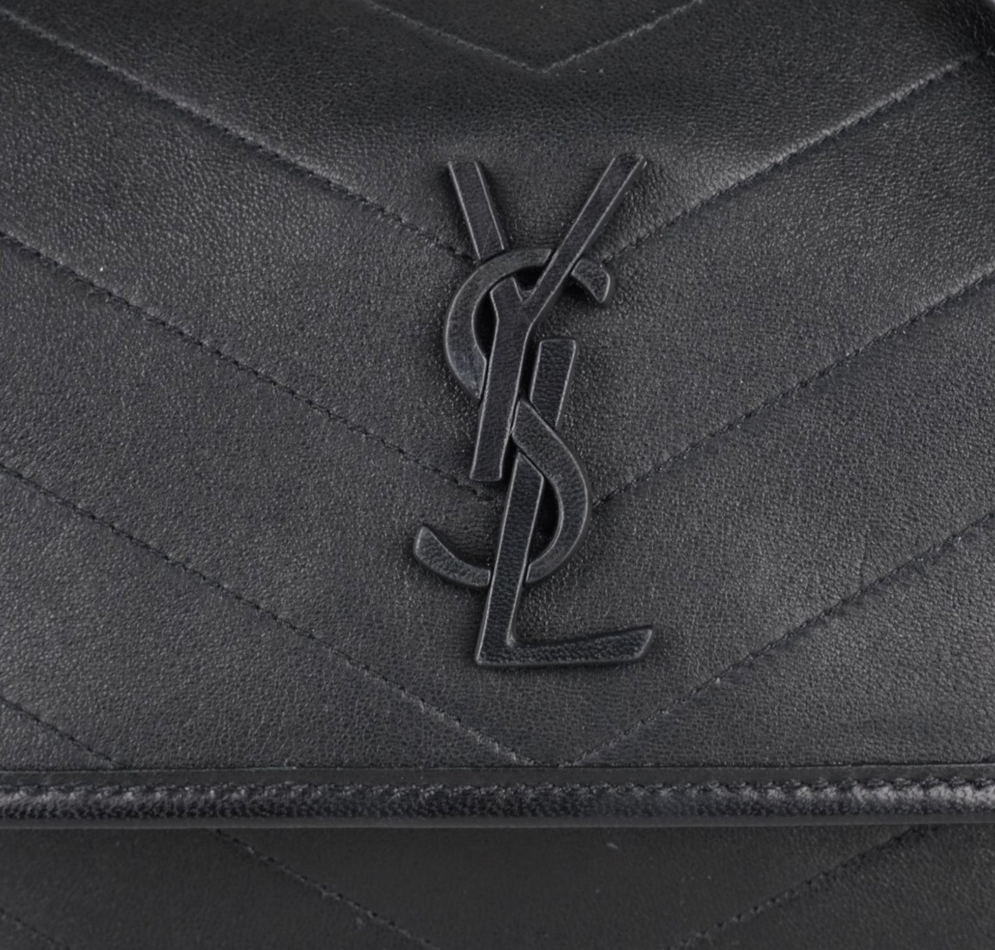 Niki Black Medium