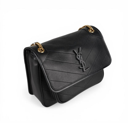 Niki Black Medium
