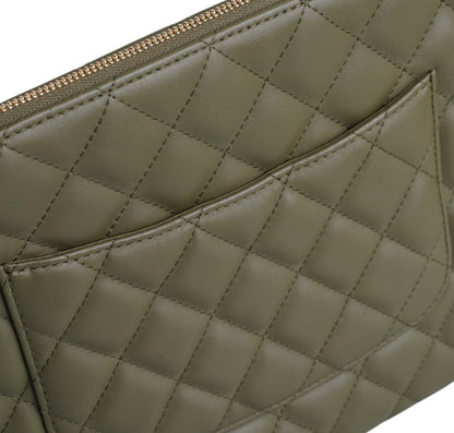 Classic Caviar Clutch